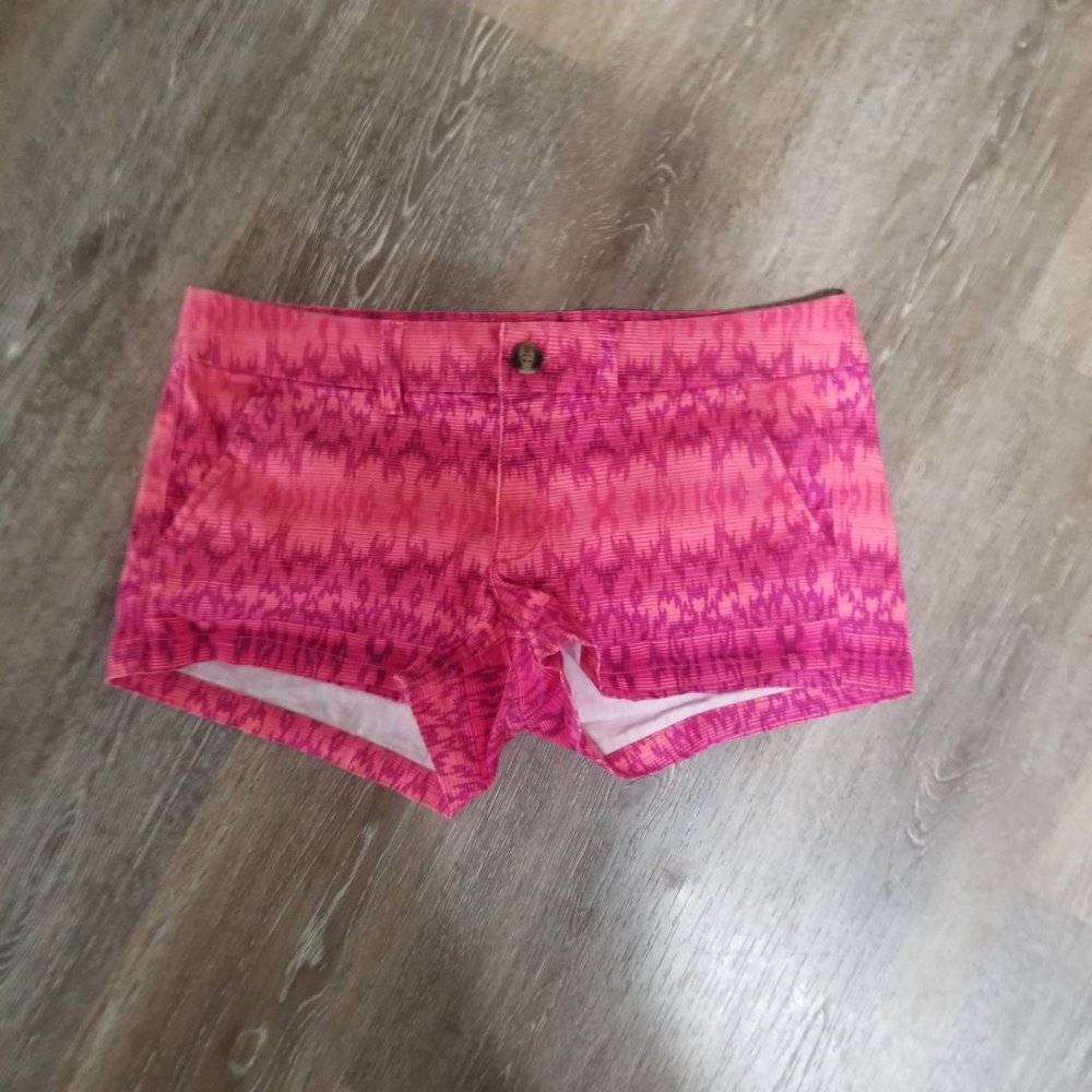 American Eagle 6 Pink and Orange Shortie Shot's